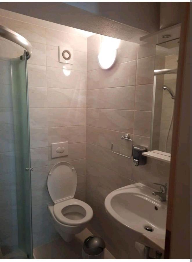 Vila Doris Hotel Baska Voda Luaran gambar
